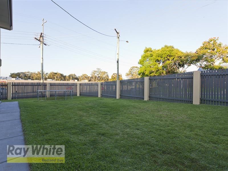 1 Mill Street, Redland Bay QLD 4165