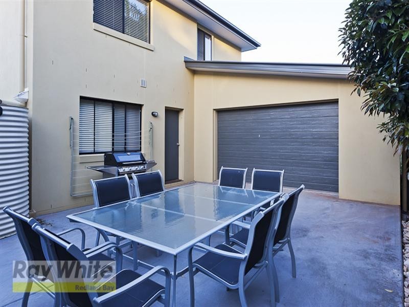 1 Mill Street, Redland Bay QLD 4165
