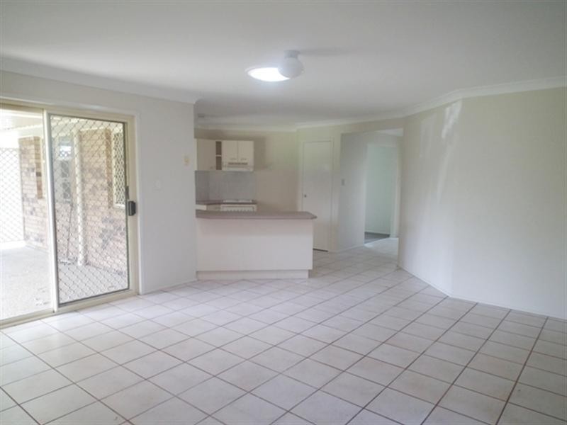 33 Jeanne Drive, Victoria Point QLD 4165