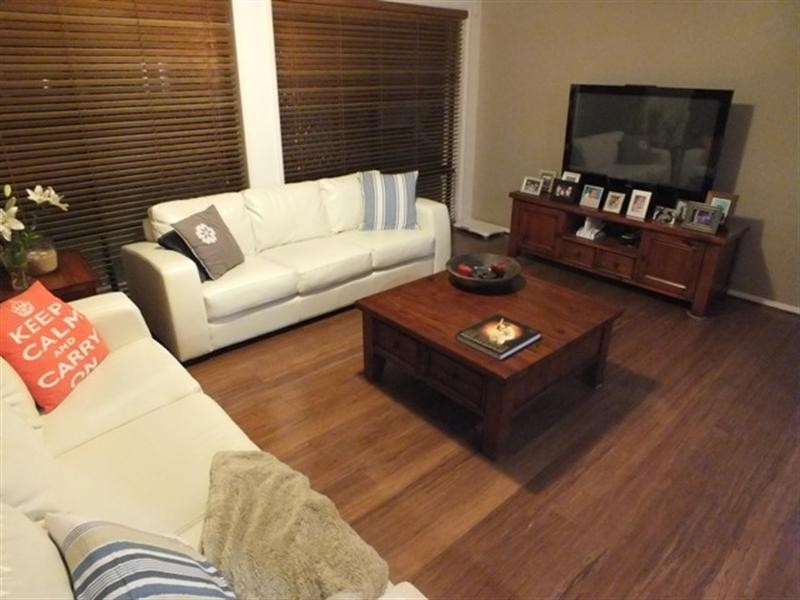 14 Moores Road, Redland Bay QLD 4165