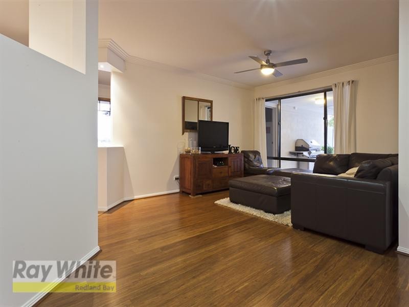 14 Moores Road, Redland Bay QLD 4165