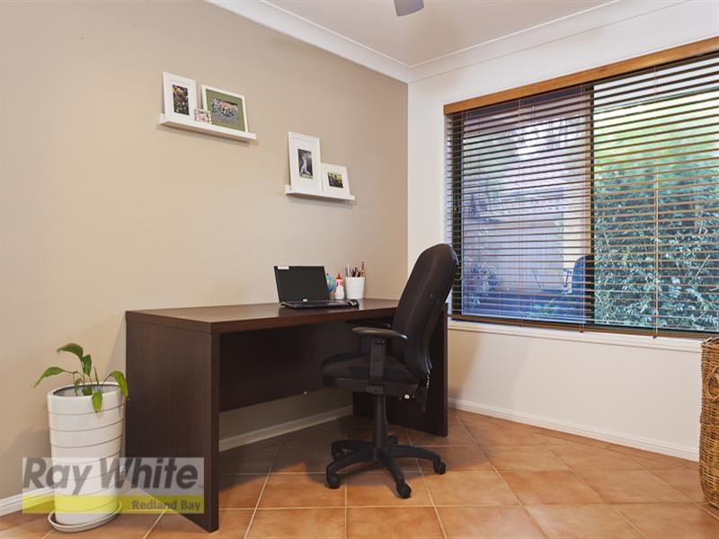 14 Moores Road, Redland Bay QLD 4165