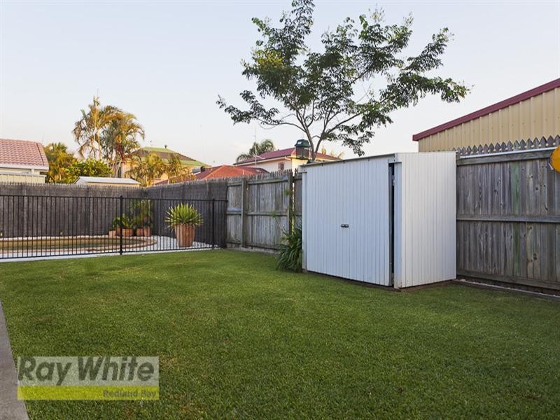 14 Moores Road, Redland Bay QLD 4165