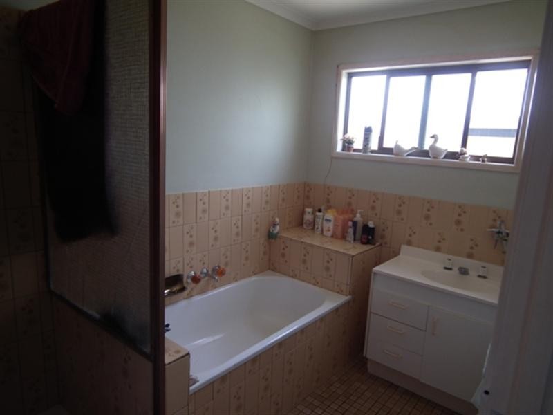 36 Rusbrook Street, Redland Bay QLD 4165