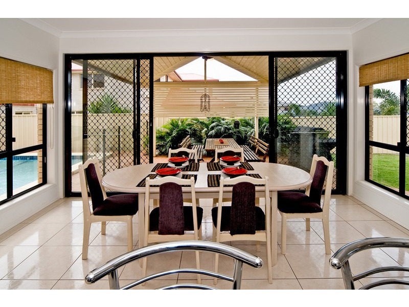 72 Penzance Drive, Redland Bay QLD 4165