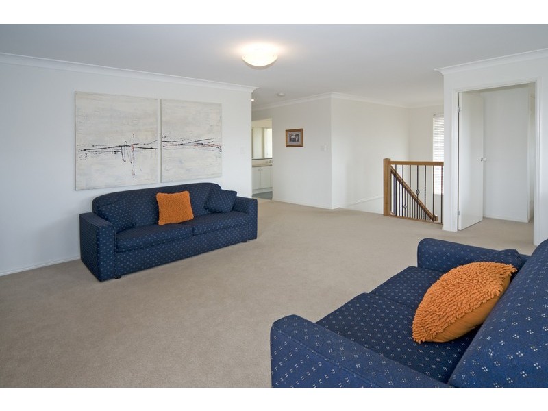 72 Penzance Drive, Redland Bay QLD 4165