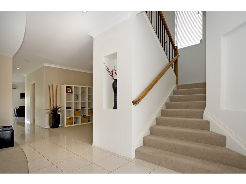 72 Penzance Drive, Redland Bay QLD 4165