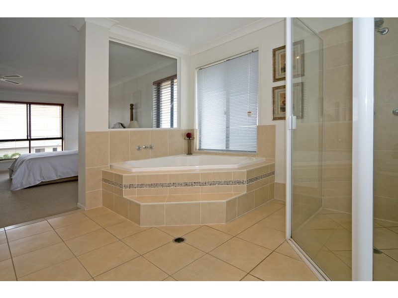 72 Penzance Drive, Redland Bay QLD 4165