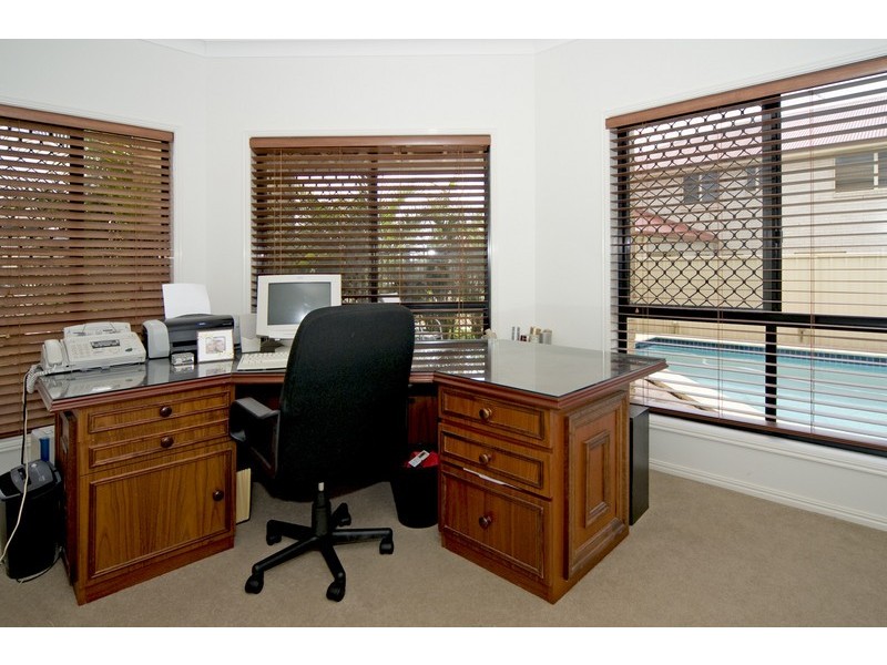 72 Penzance Drive, Redland Bay QLD 4165
