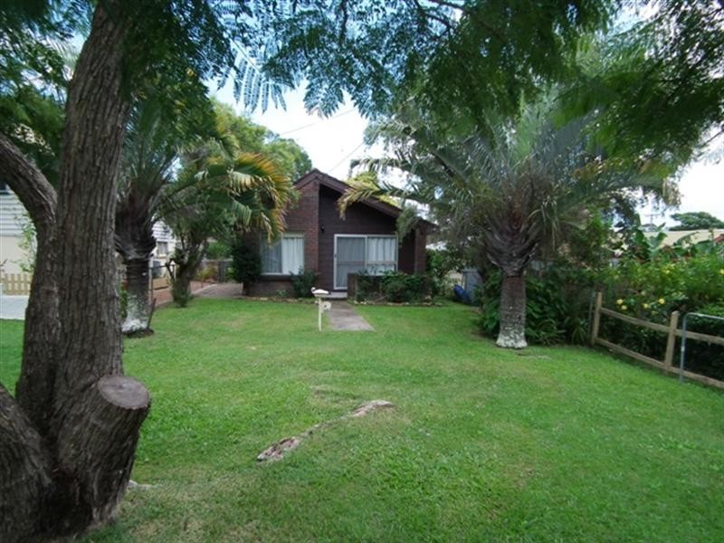 16 Oakland Street, Redland Bay QLD 4165