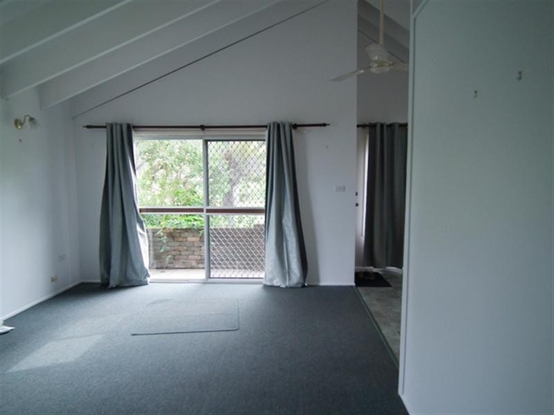 16 Oakland Street, Redland Bay QLD 4165