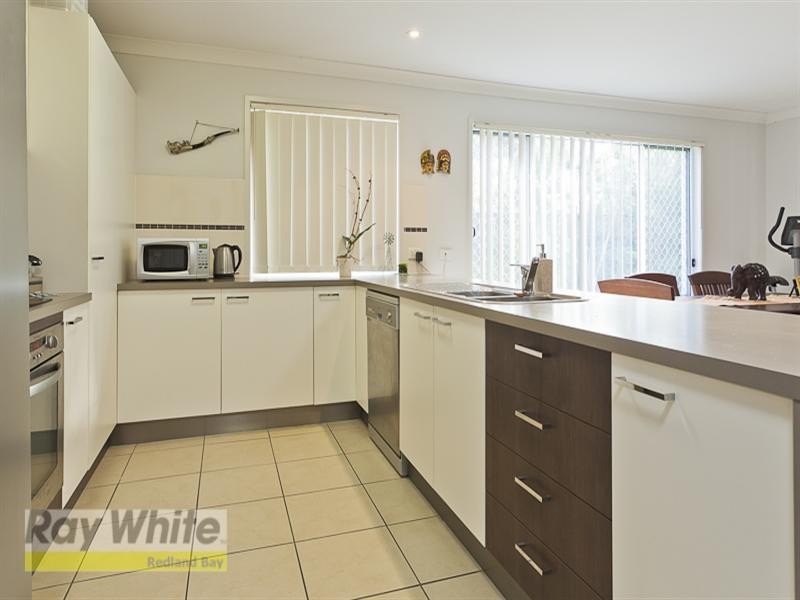 19 Aqua Crescent, Redland Bay QLD 4165
