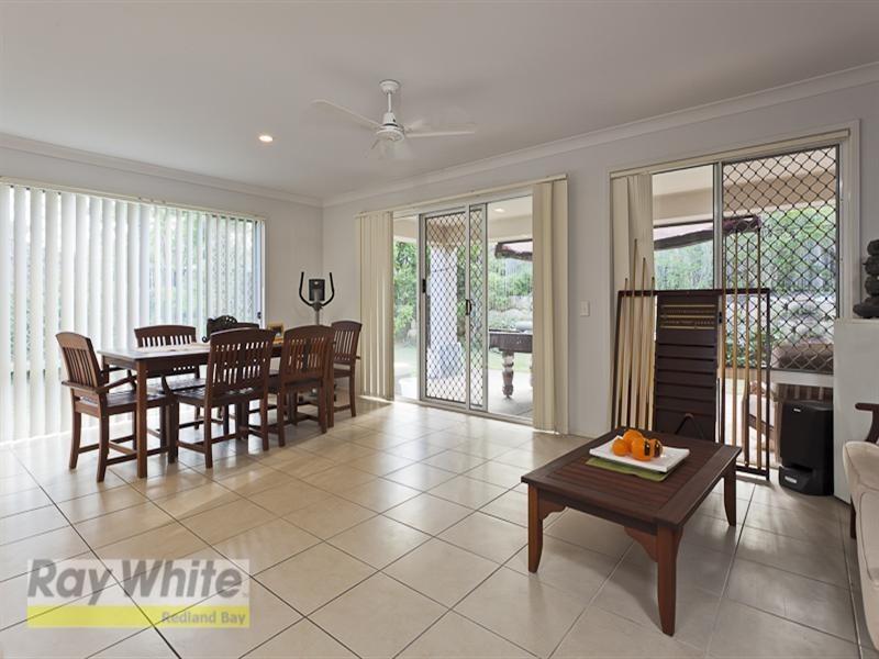 19 Aqua Crescent, Redland Bay QLD 4165
