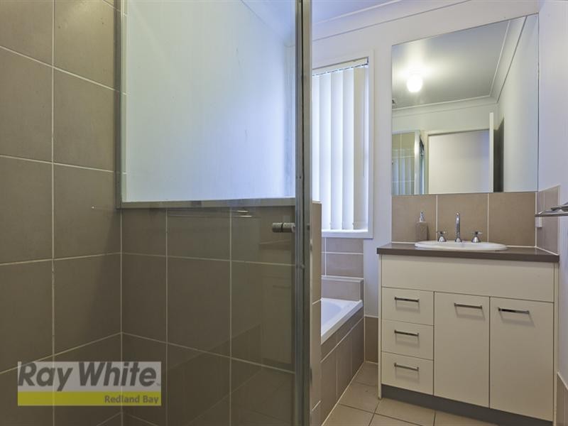 19 Aqua Crescent, Redland Bay QLD 4165