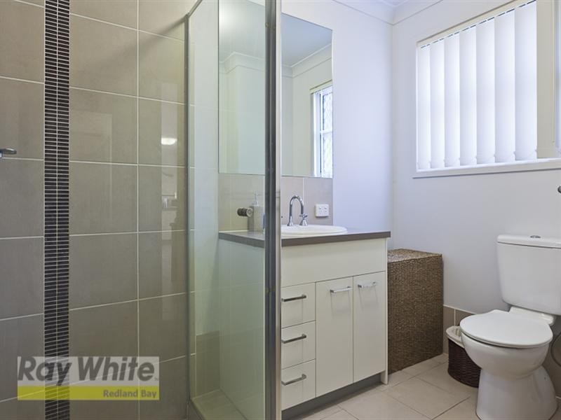 19 Aqua Crescent, Redland Bay QLD 4165