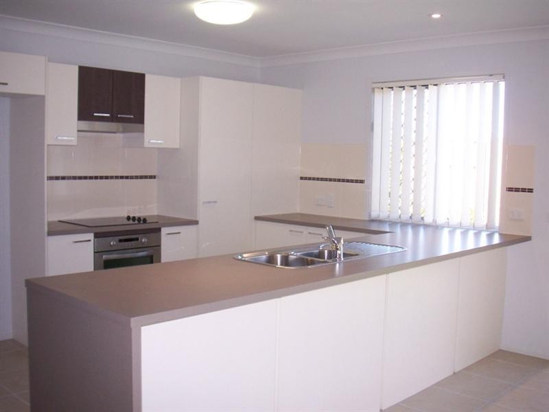19 Aqua Crescent, Redland Bay QLD 4165
