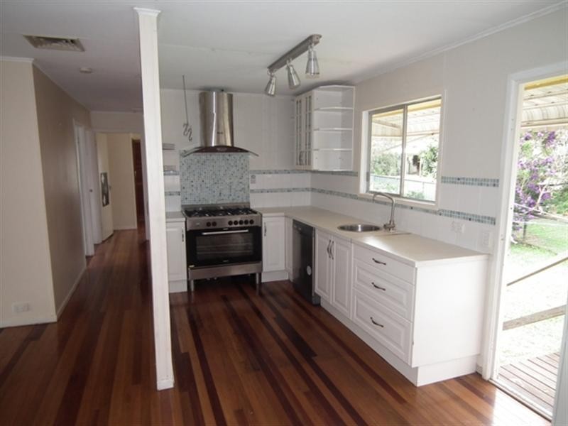 21 Pitt Street, Redland Bay QLD 4165