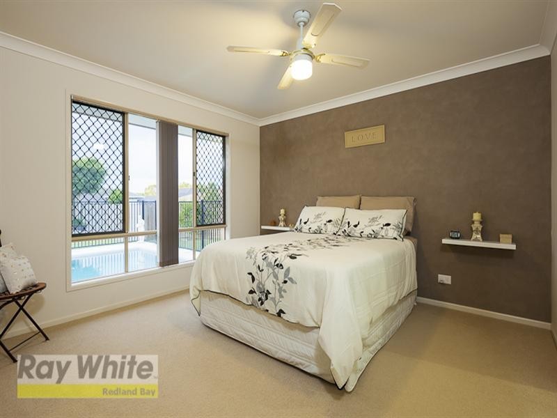 15 Forrest Street, Redland Bay QLD 4165