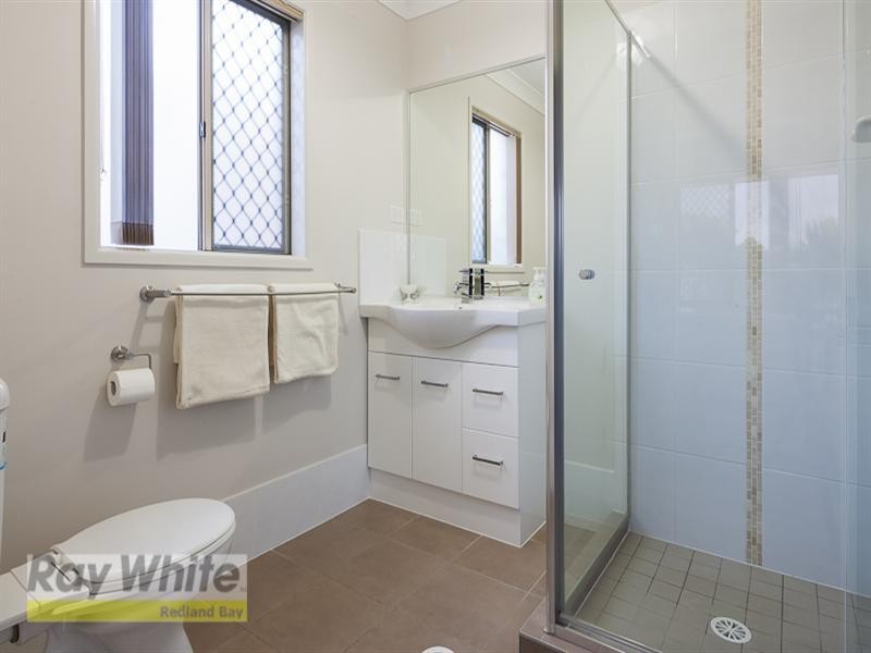 15 Forrest Street, Redland Bay QLD 4165