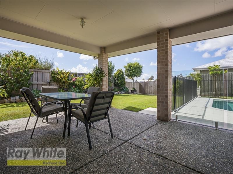 15 Forrest Street, Redland Bay QLD 4165