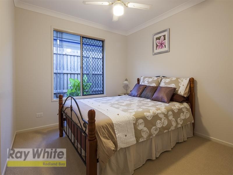15 Forrest Street, Redland Bay QLD 4165
