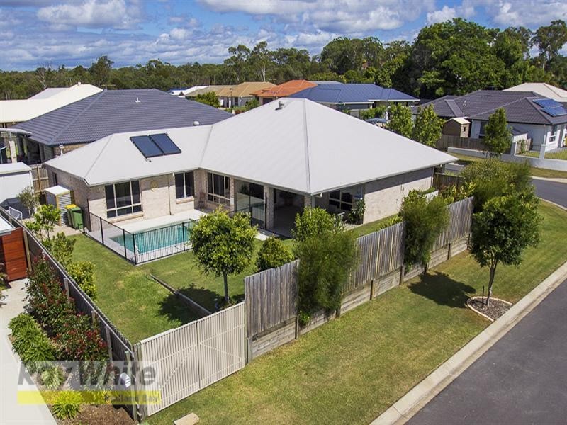 15 Forrest Street, Redland Bay QLD 4165