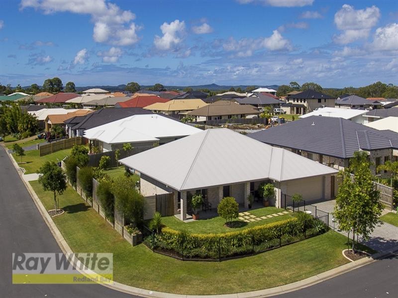 15 Forrest Street, Redland Bay QLD 4165