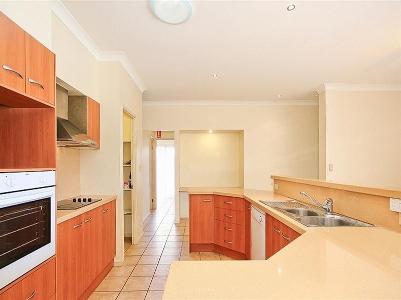 4 White Fig Place, Thornlands QLD 4164