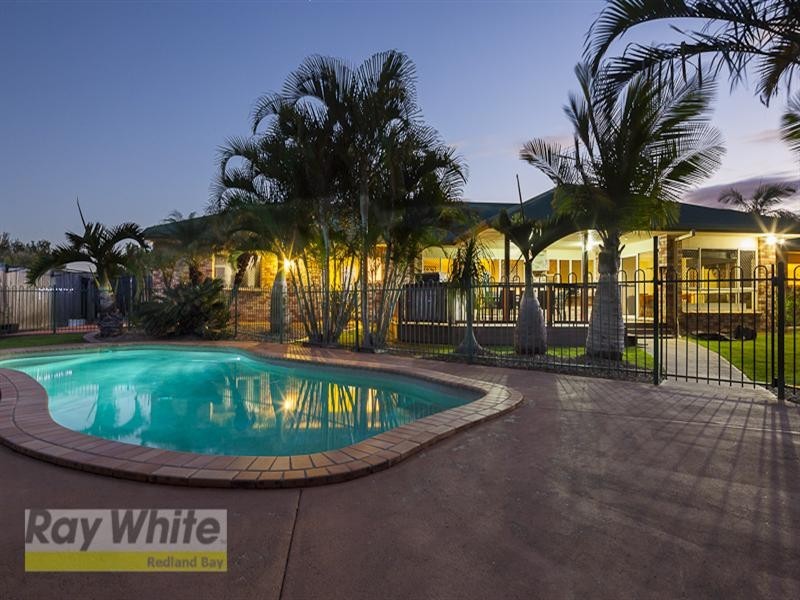 5 Malcomia Street, Redland Bay QLD 4165