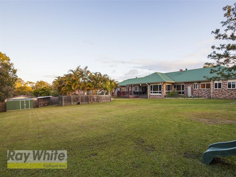 5 Malcomia Street, Redland Bay QLD 4165
