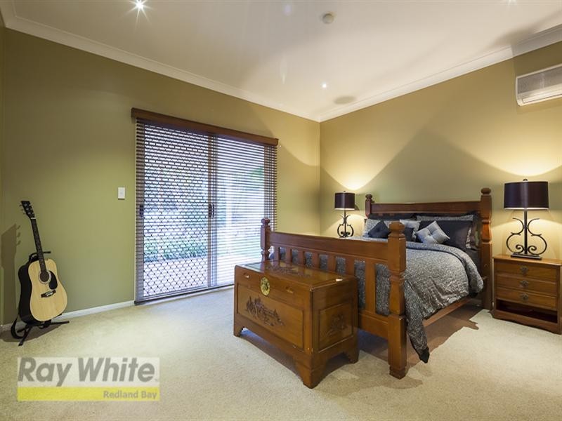 5 Malcomia Street, Redland Bay QLD 4165