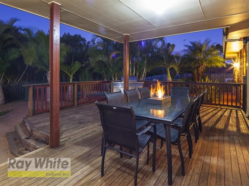 5 Malcomia Street, Redland Bay QLD 4165