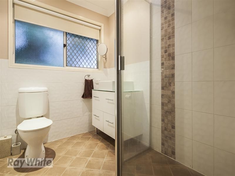 8 Riley Drive, Capalaba QLD 4157