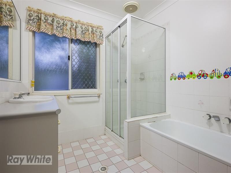 8 Riley Drive, Capalaba QLD 4157