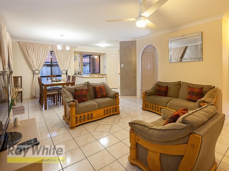 9 Marjorie Buckler Drive, Redland Bay QLD 4165