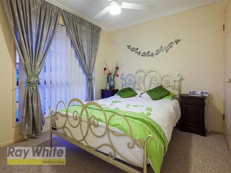 9 Marjorie Buckler Drive, Redland Bay QLD 4165