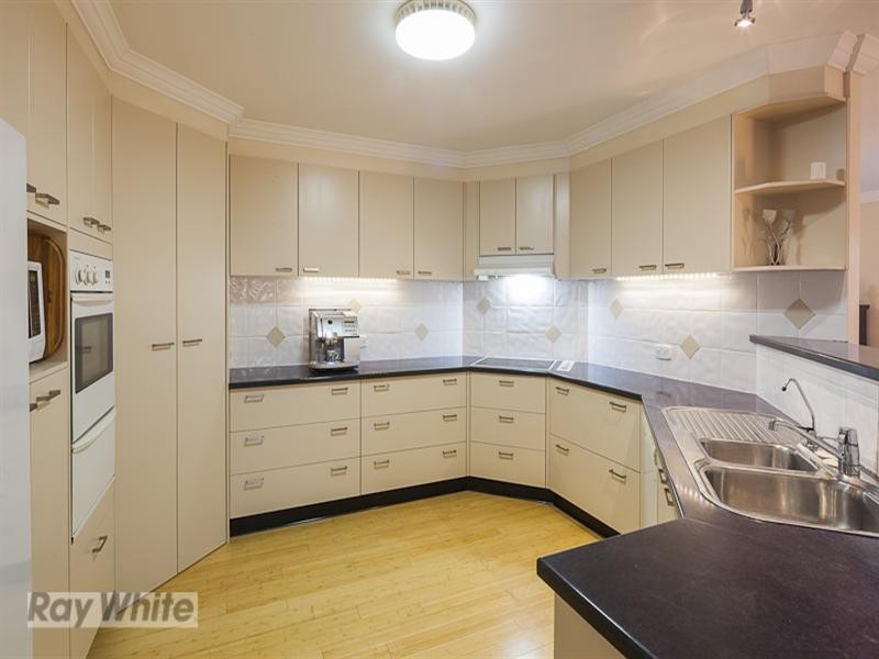 1 The Boulevard, Redland Bay QLD 4165