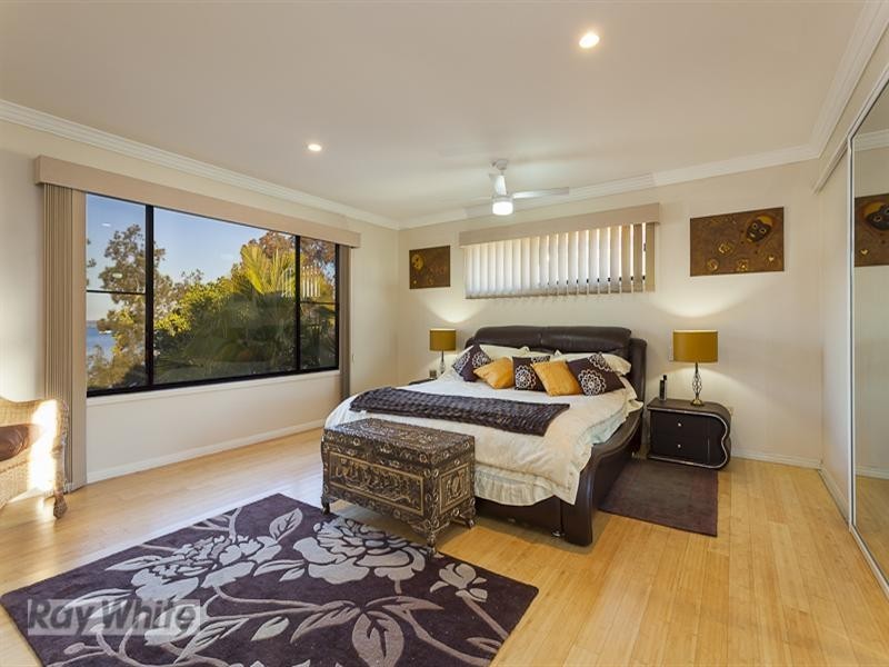 1 The Boulevard, Redland Bay QLD 4165