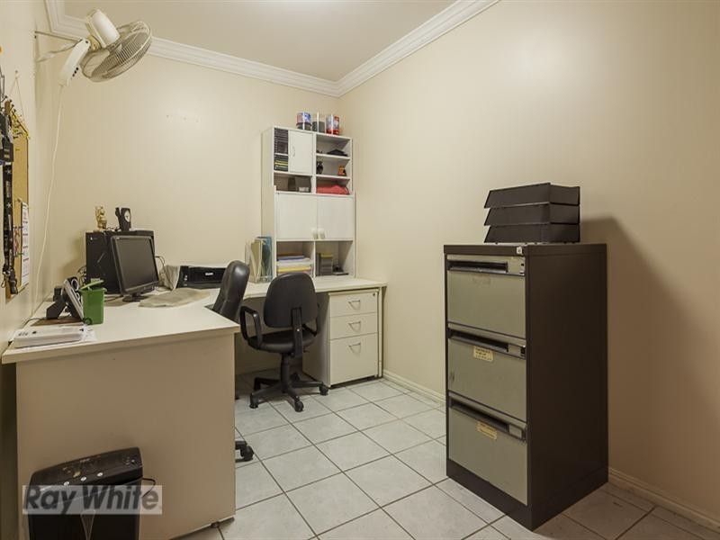 1 The Boulevard, Redland Bay QLD 4165