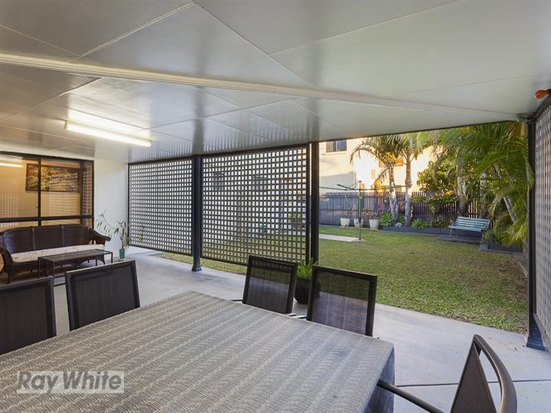 1 The Boulevard, Redland Bay QLD 4165