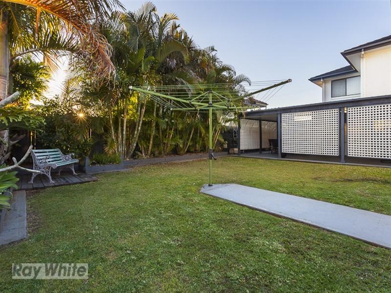 1 The Boulevard, Redland Bay QLD 4165