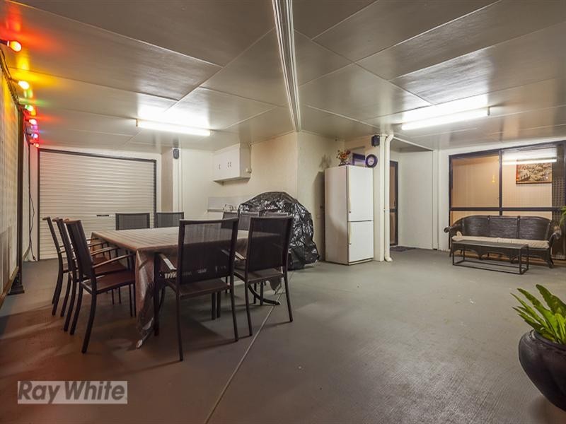 1 The Boulevard, Redland Bay QLD 4165