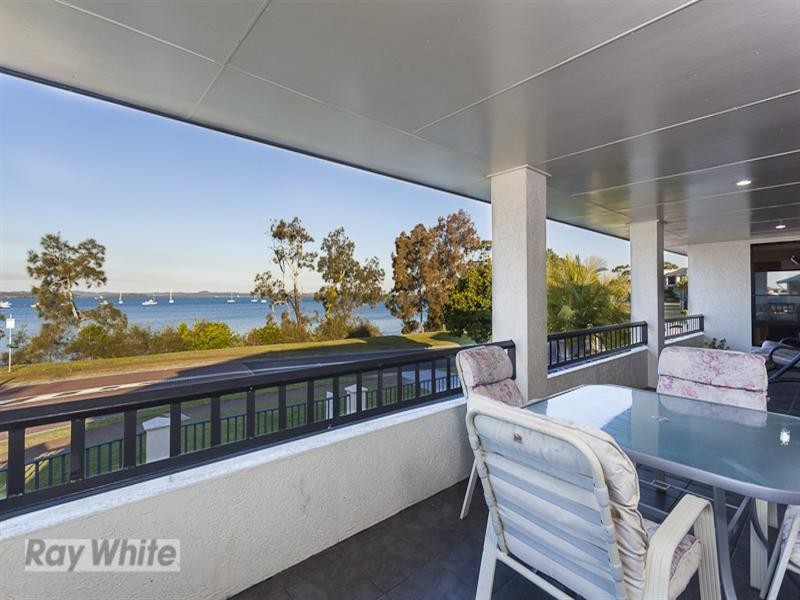 1 The Boulevard, Redland Bay QLD 4165