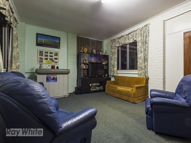 20 Kalmia Drive, Redland Bay QLD 4165