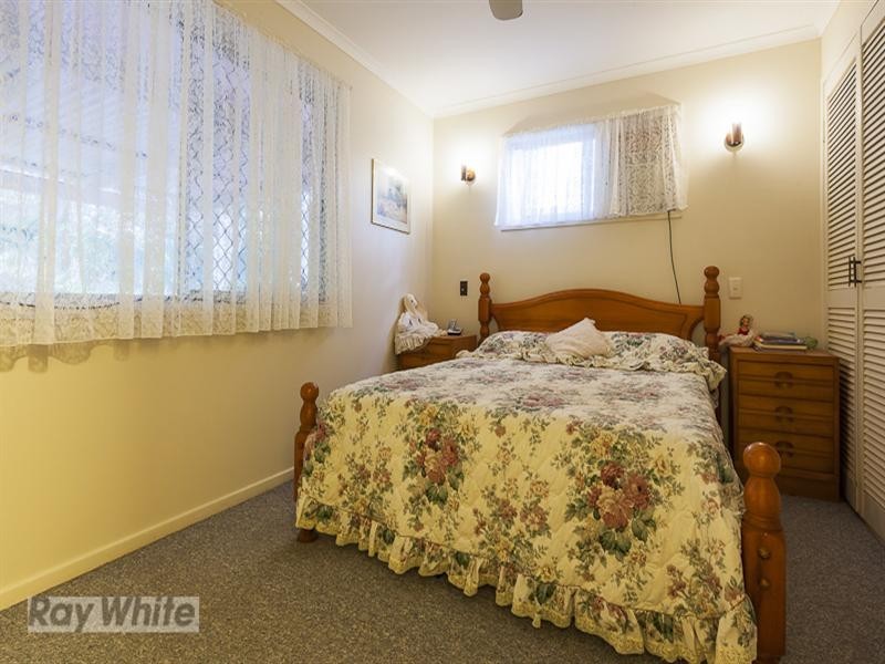 20 Kalmia Drive, Redland Bay QLD 4165