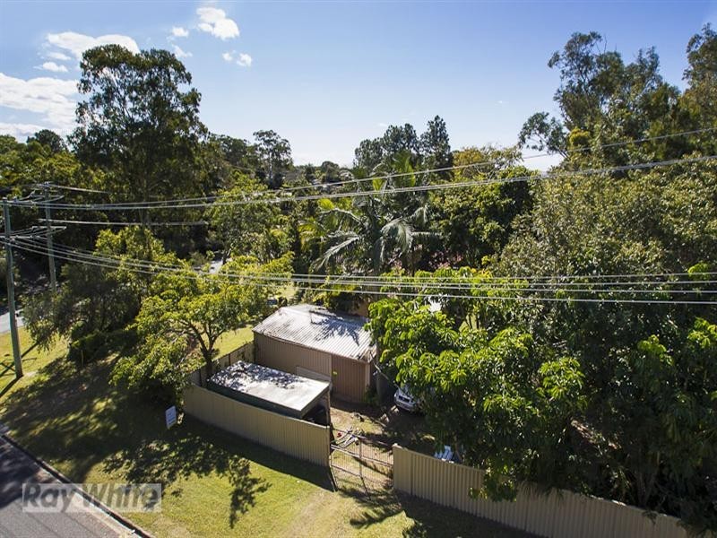 20 Kalmia Drive, Redland Bay QLD 4165