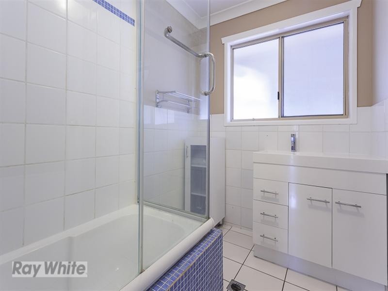 196 Mill Street, Redland Bay QLD 4165