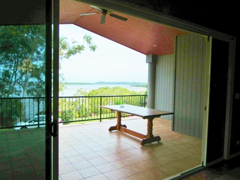 14 Waterfront Easement, Redland Bay QLD 4165