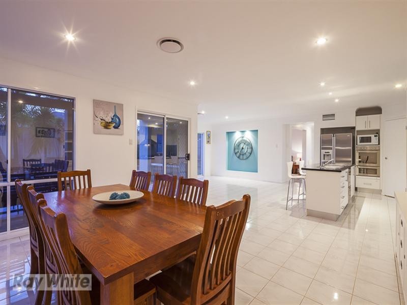 29 Caswell Crescent, Redland Bay QLD 4165