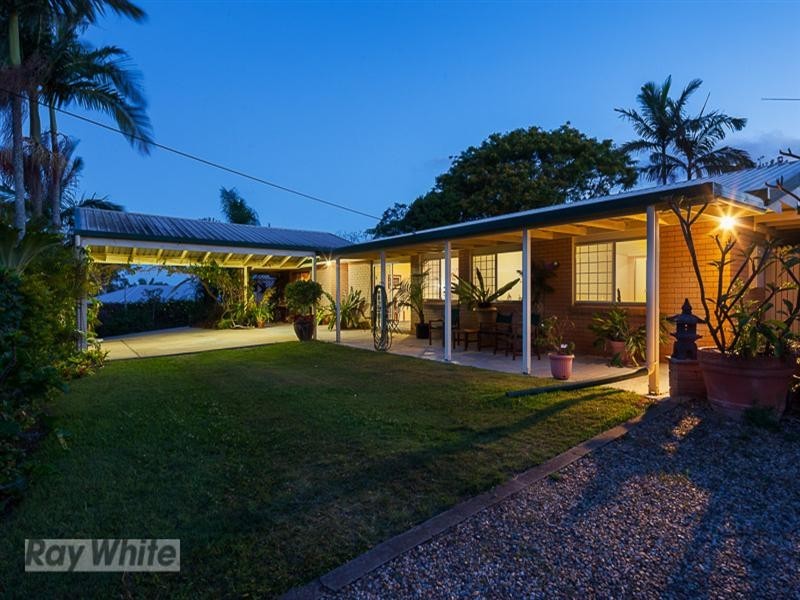 11 Azalea Street, Redland Bay QLD 4165